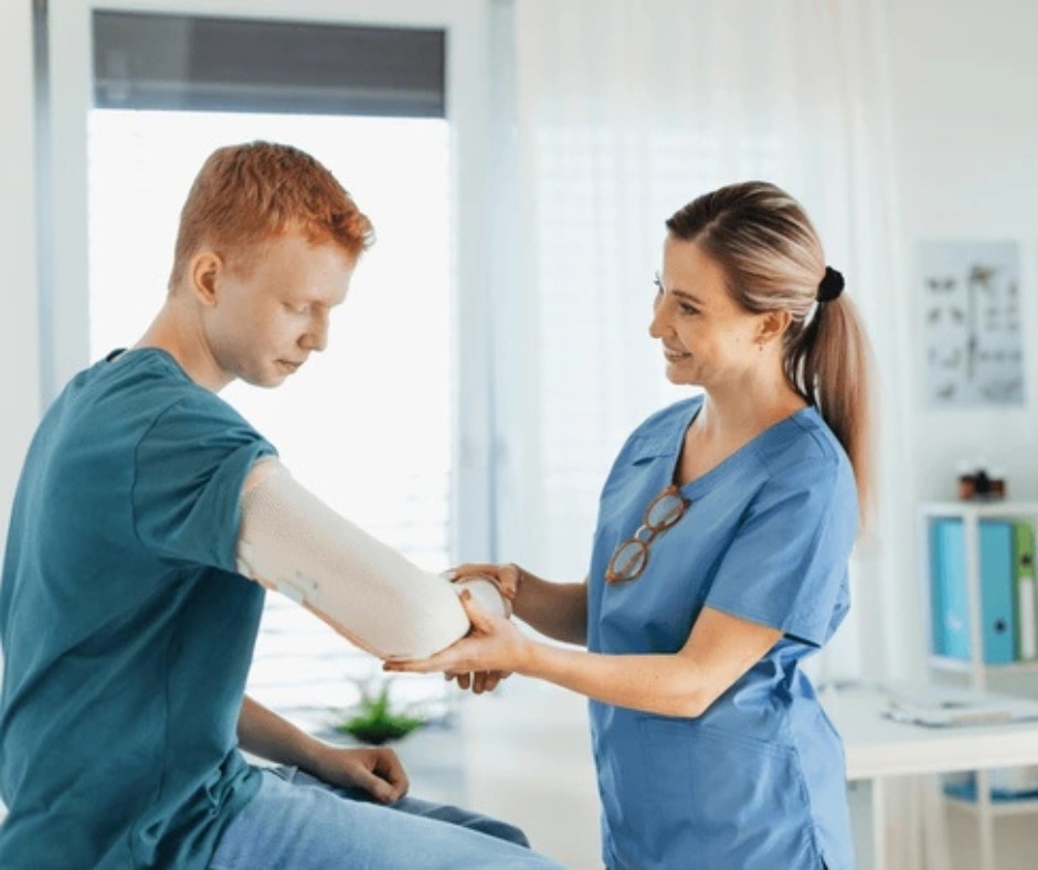 Ortho & Trauma Technician